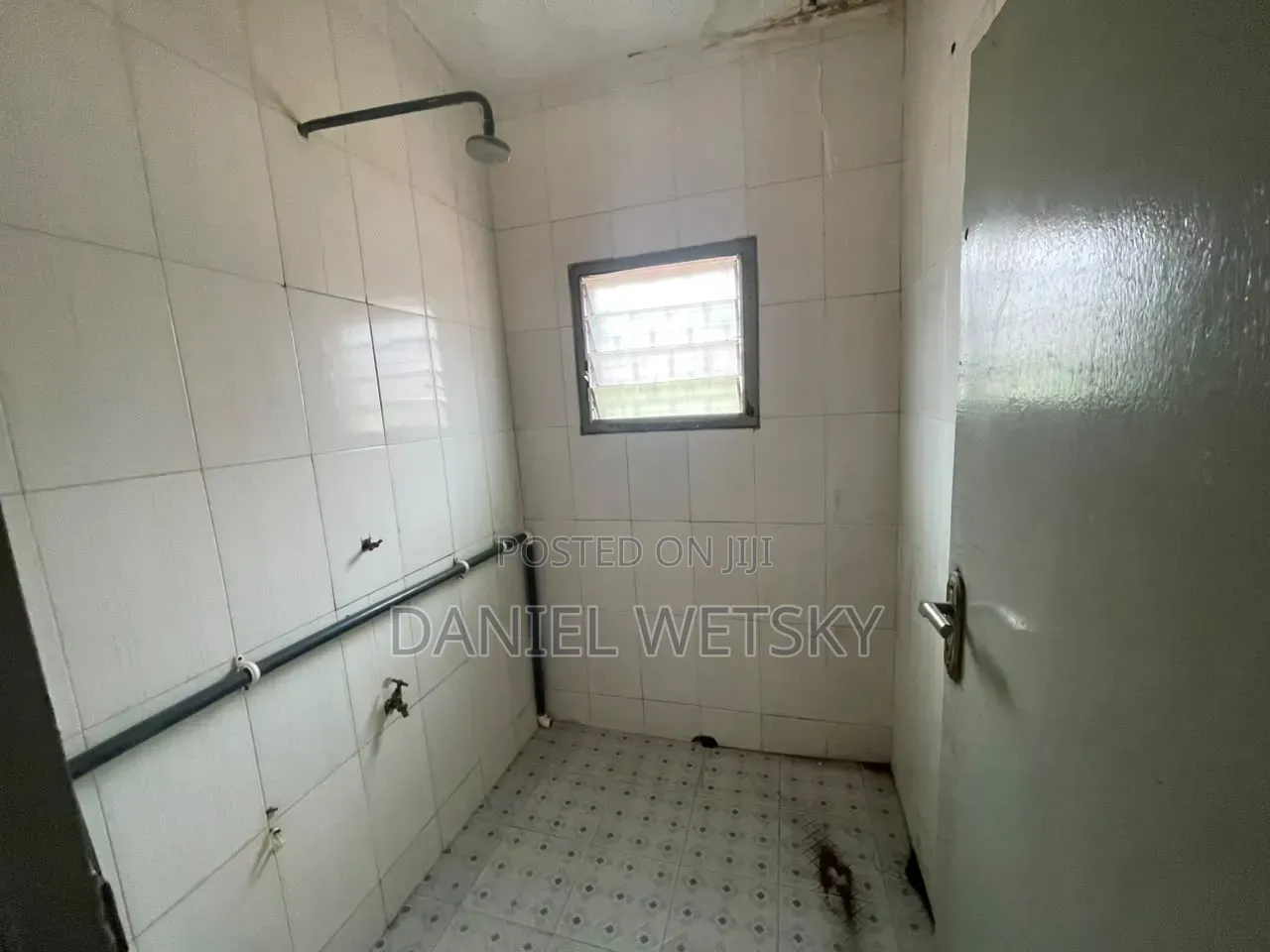 3bdrm Apartment in Seven Great, Exhibition for rent in Exhibition