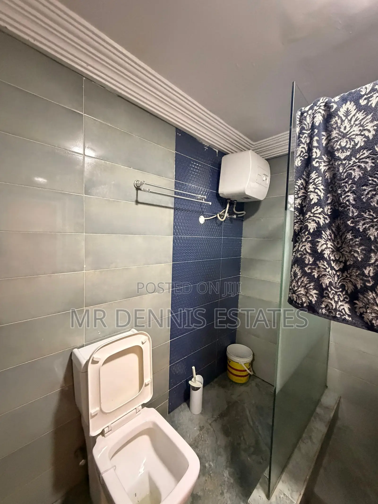 5bdrm House in Weija , Old Barrier for rent in Weija