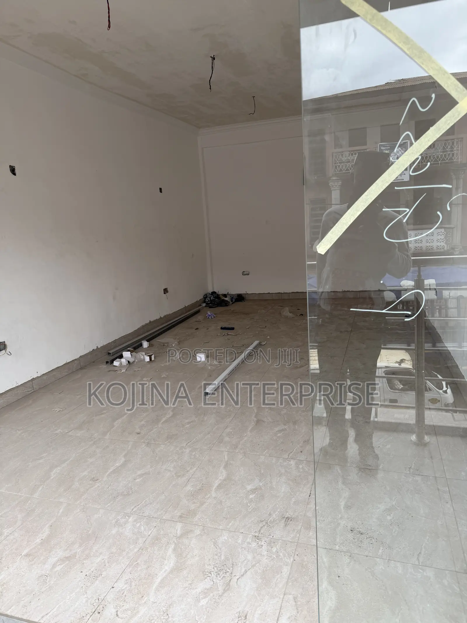  Prime Commercial Shop Space for Rent – Bantama | First Floor | 20 M2 in Kumasi Metropolitan