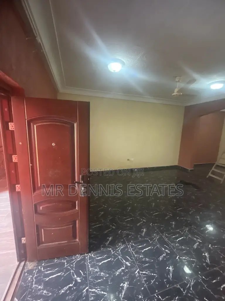 3bdrm Apartment in Westhills Mall for rent in West Hills Mall Area