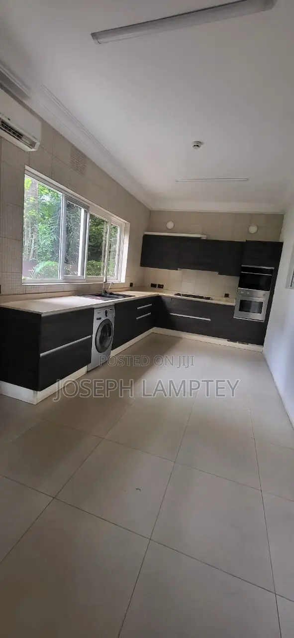 3bdrm House in Joseph Lamptey, Airport Residential Area for rent in Airport Residential Area