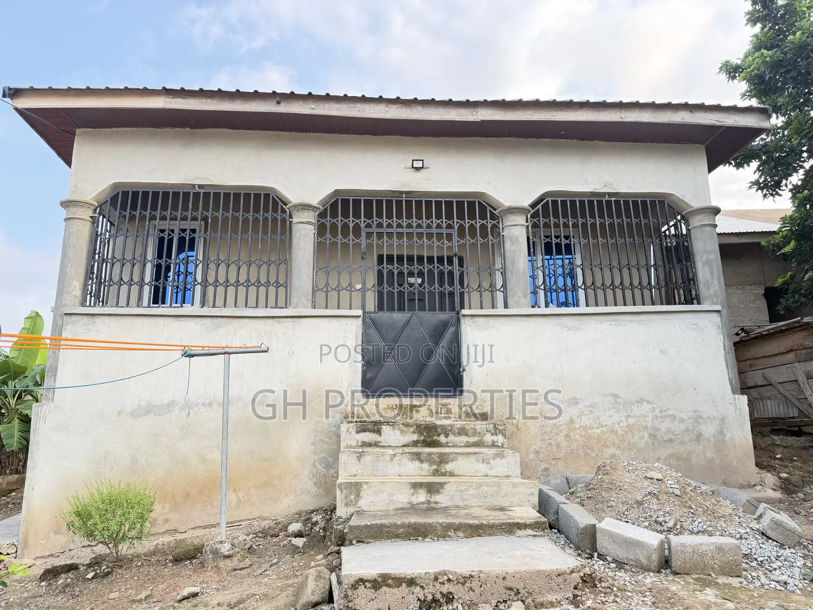 2bdrm House in Sokoban Ampayoo, Kumasi Metropolitan for sale in Kumasi Metropolitan