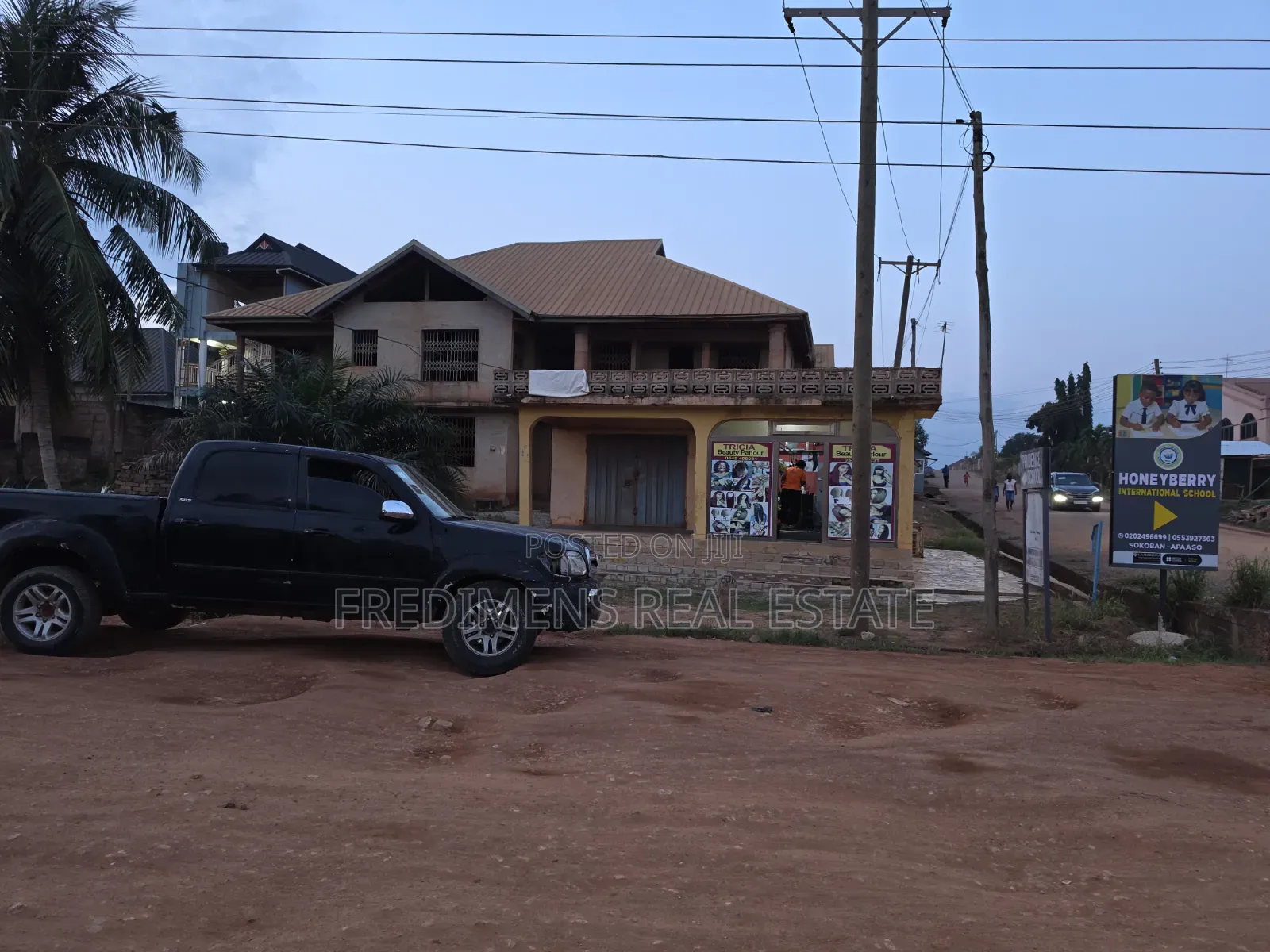 8bdrm House in Fredimens Real, Kumasi Metropolitan for sale in Kumasi Metropolitan