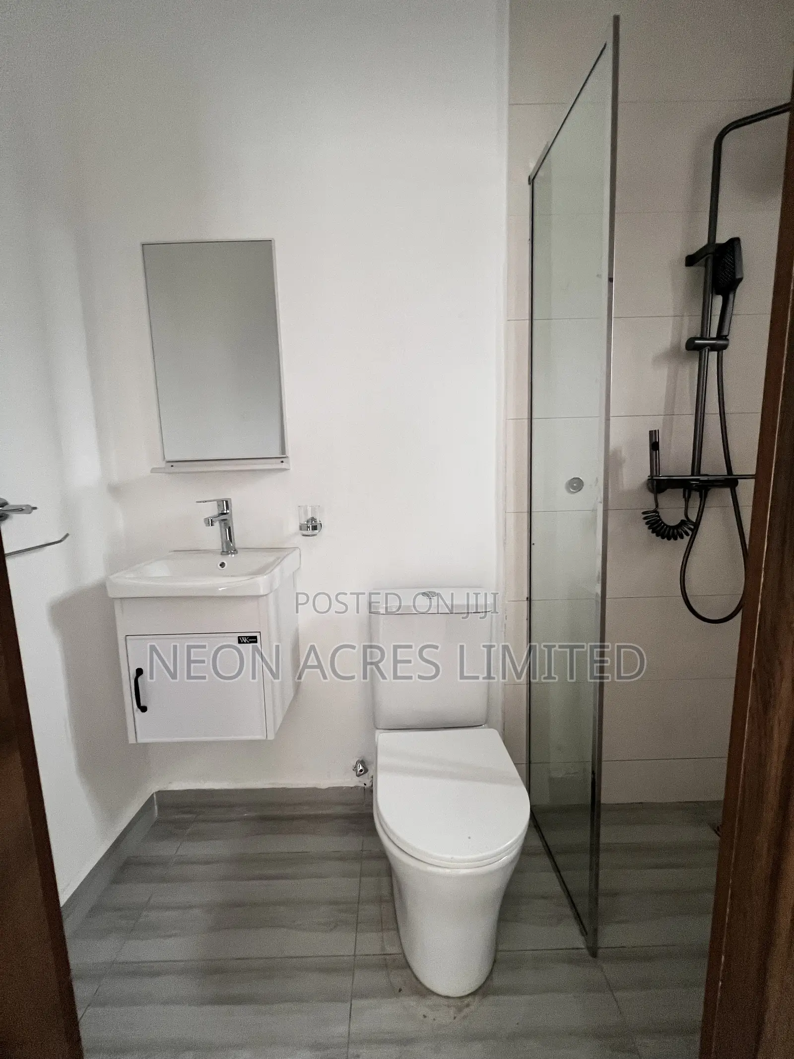 3bdrm House in Crystal Park, East Legon for sale in East Legon