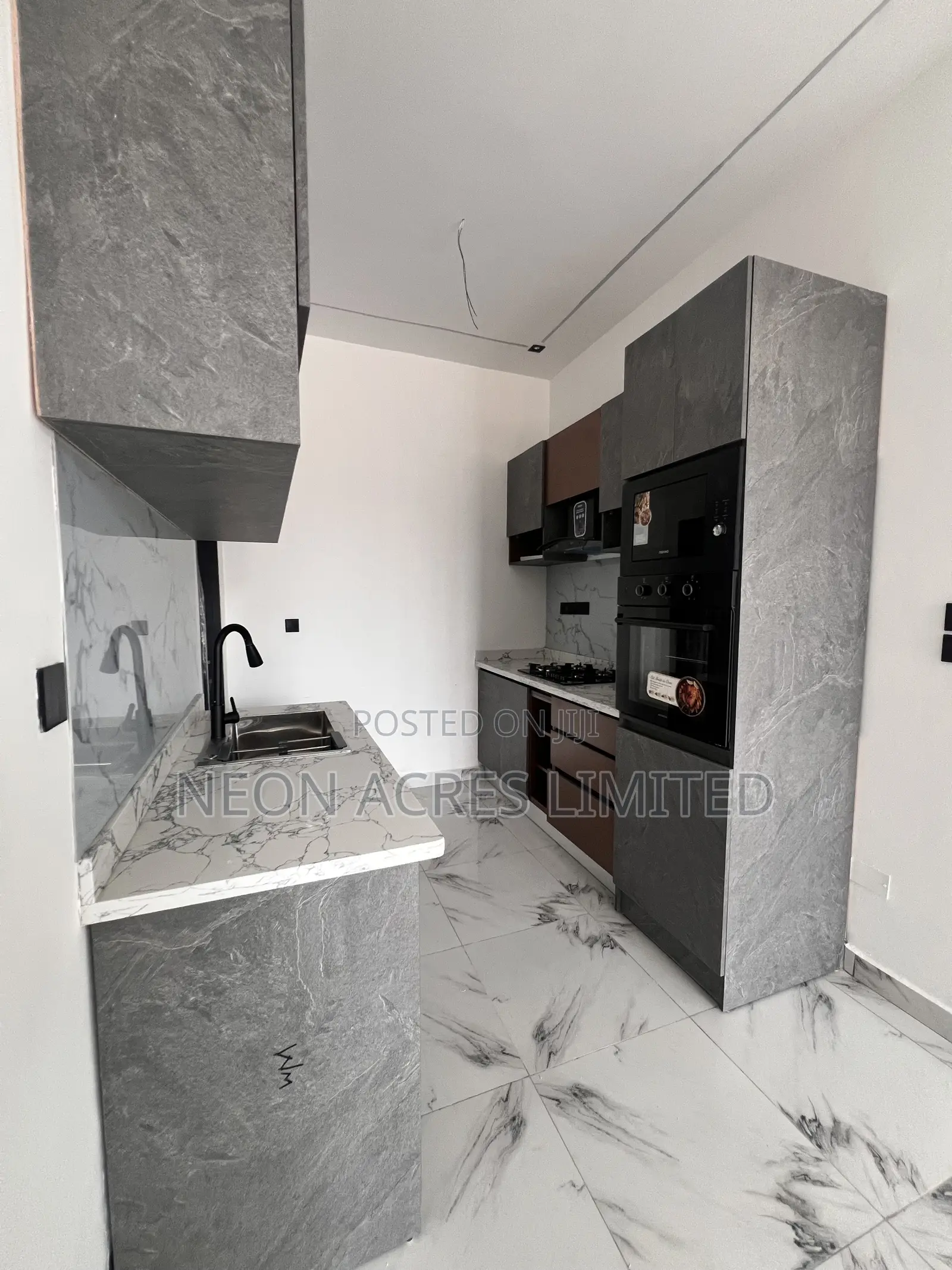 3bdrm House in Crystal Park, East Legon for sale in East Legon