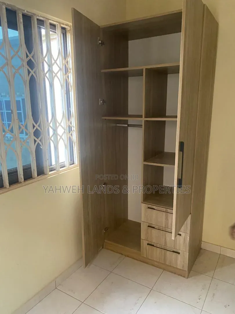 Furnished 4bdrm House in Adenta Commando, Barrier for rent in Barrier