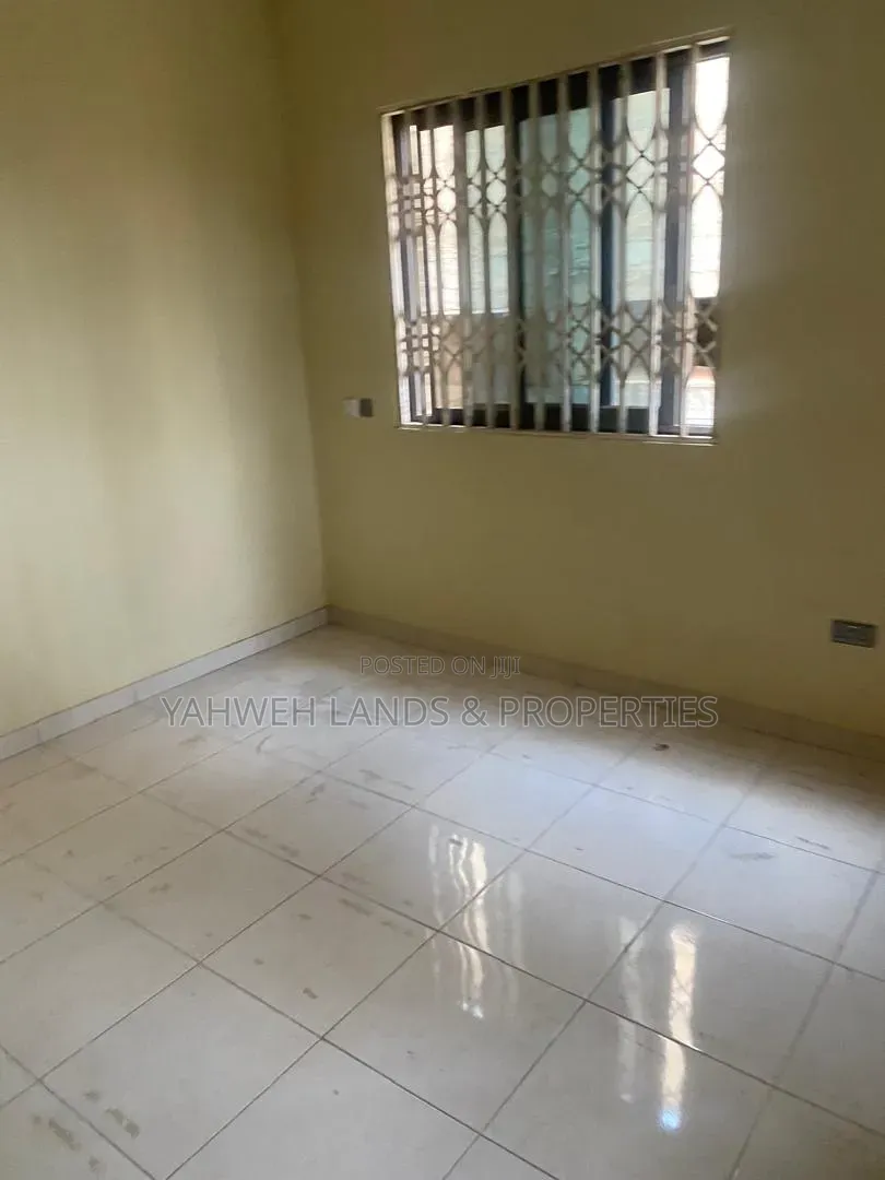 Furnished 4bdrm House in Adenta Commando, Barrier for rent in Barrier