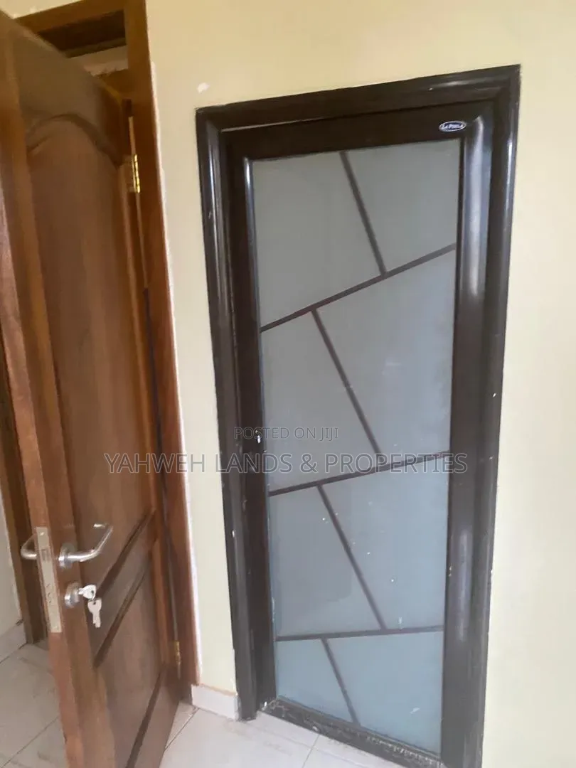 Furnished 4bdrm House in Adenta Commando, Barrier for rent in Barrier
