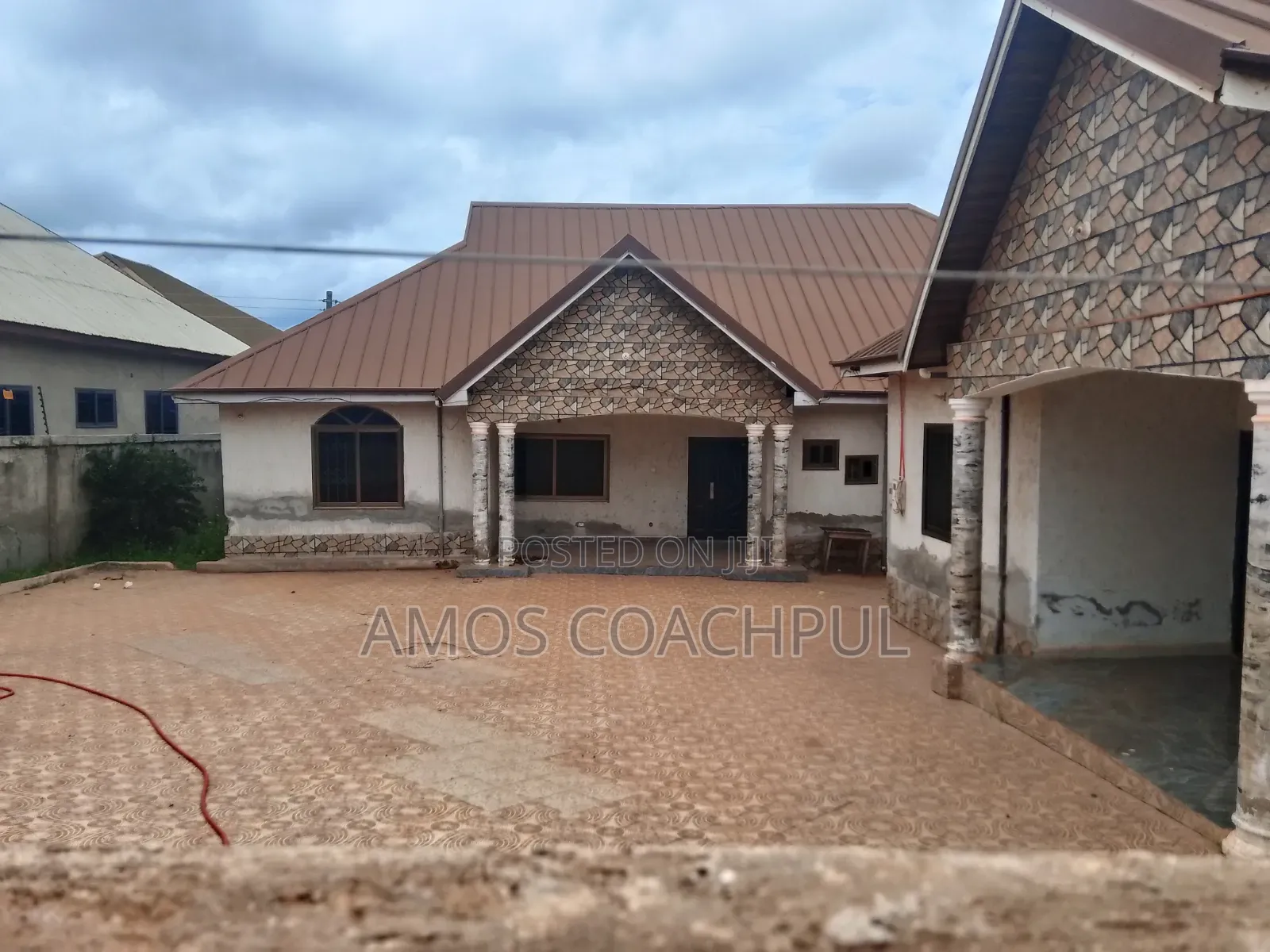 Two Apartments at SYN AIRPORT in Sunyani Municipal