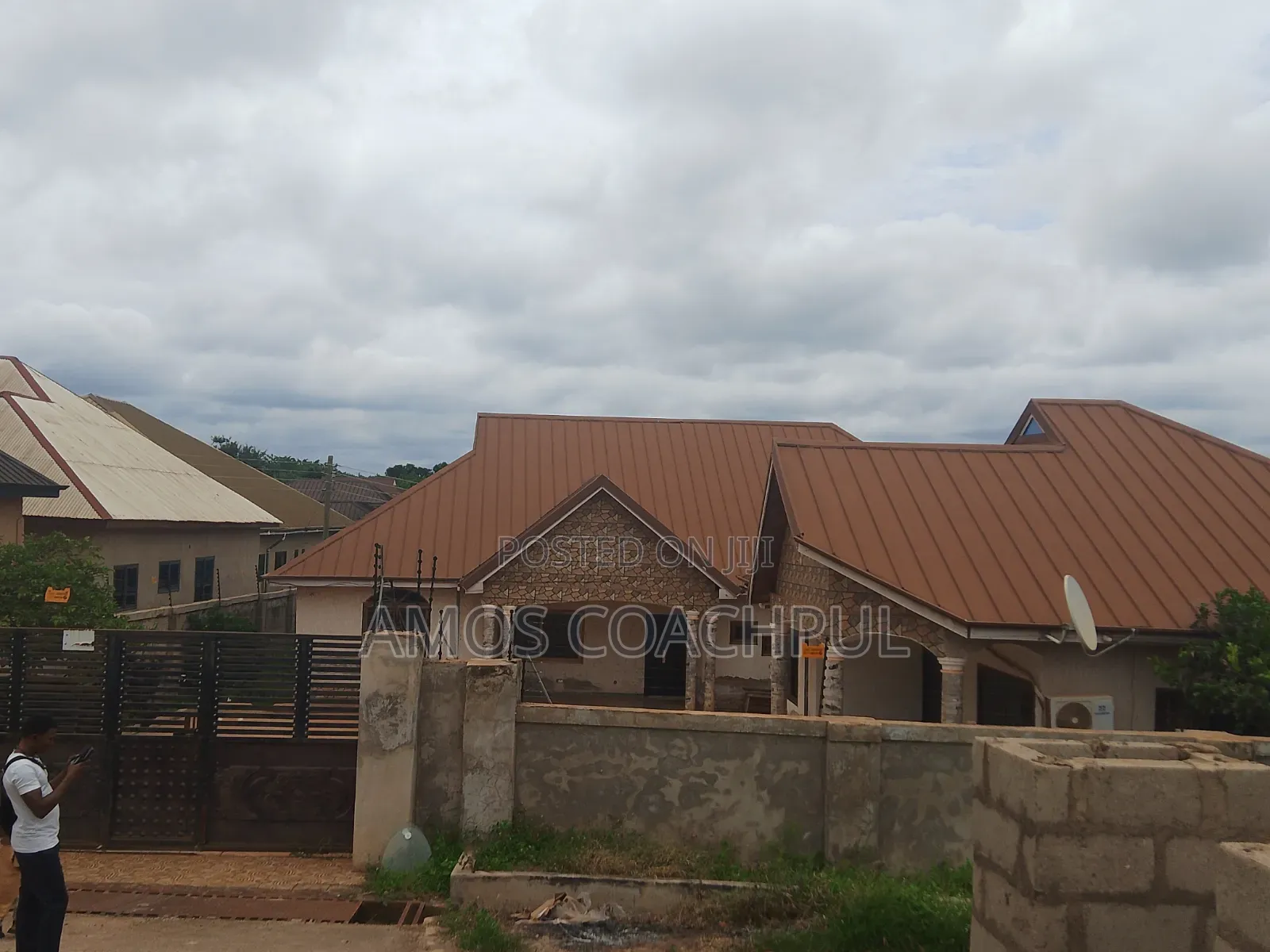 Two Apartments at SYN AIRPORT in Sunyani Municipal