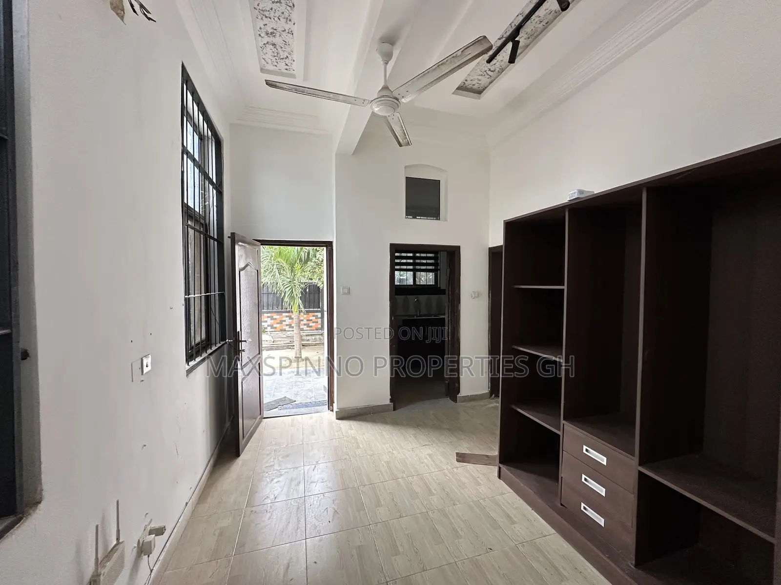 2bdrm Apartment in Maxspinno Properties, Little Roses Area for rent in Little Roses Area