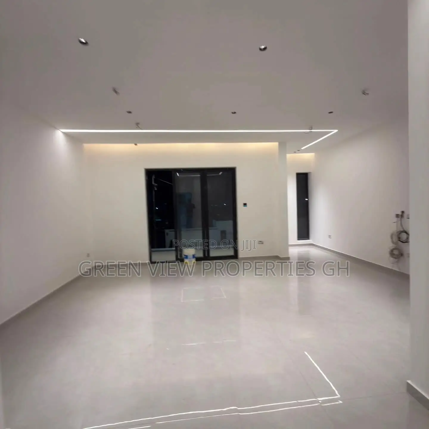 4bdrm Duplex in East Legon for sale in East Legon