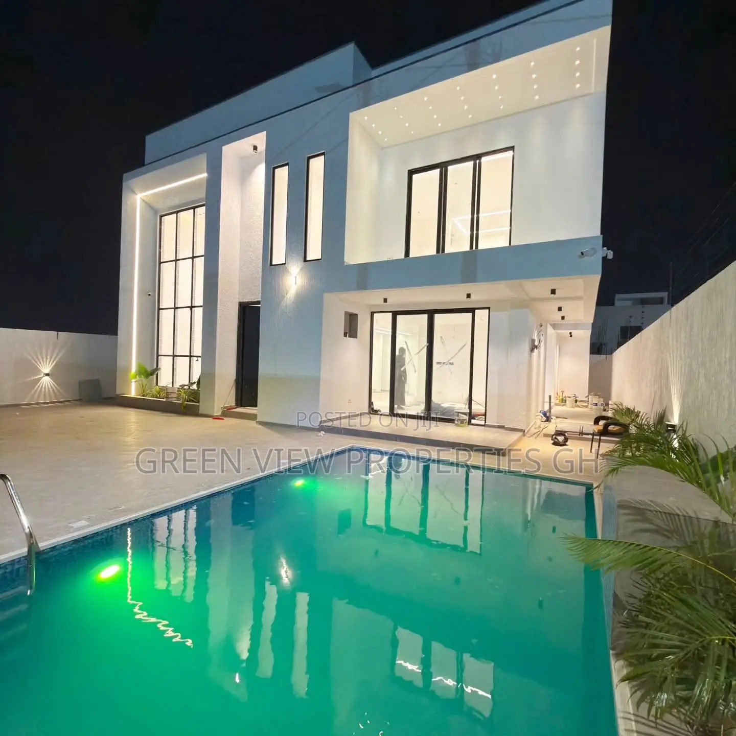 4bdrm Duplex in East Legon for sale in East Legon