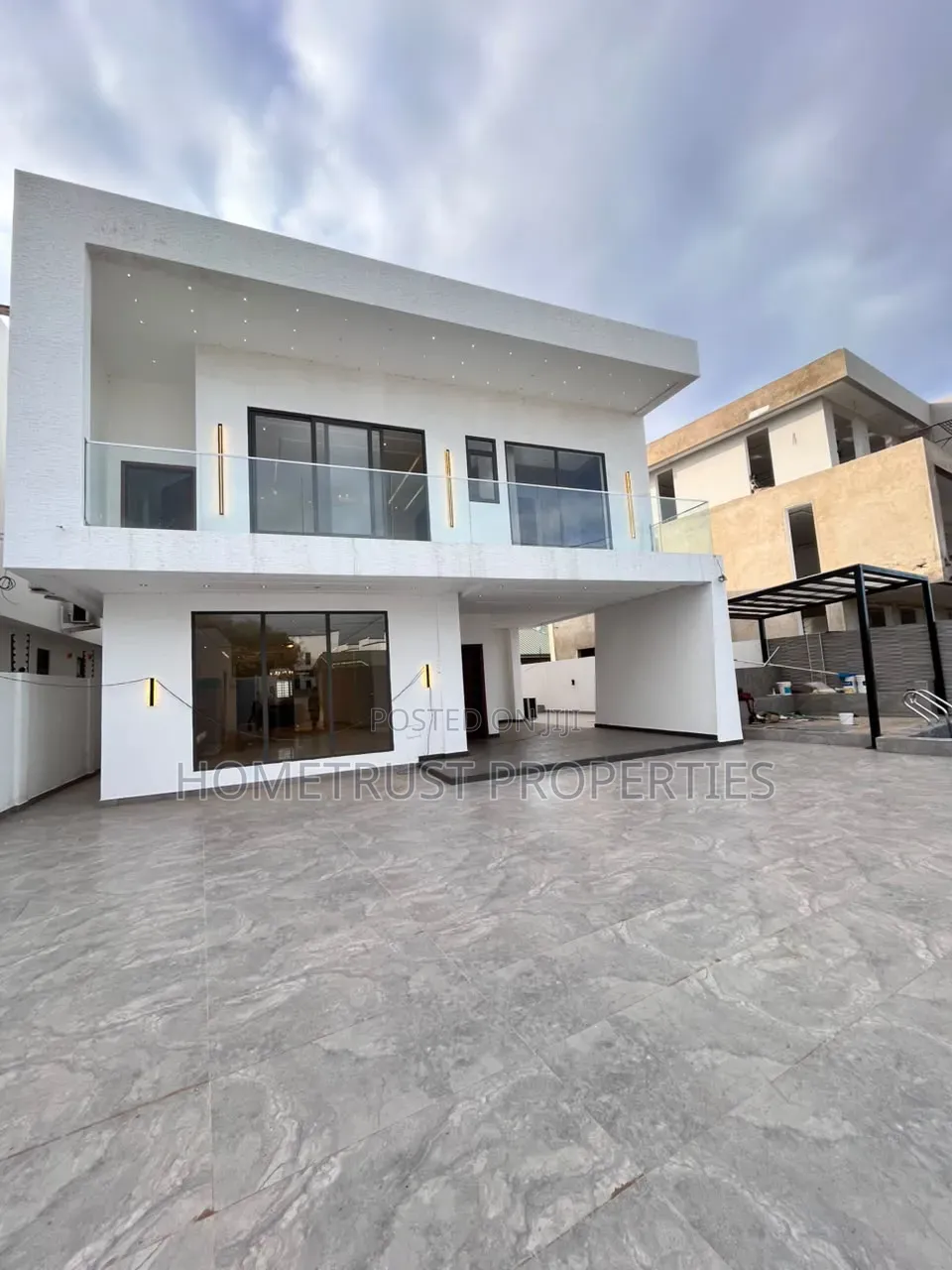 4bdrm Duplex in East Legon, Boundary Road Area for sale in Boundary Road Area