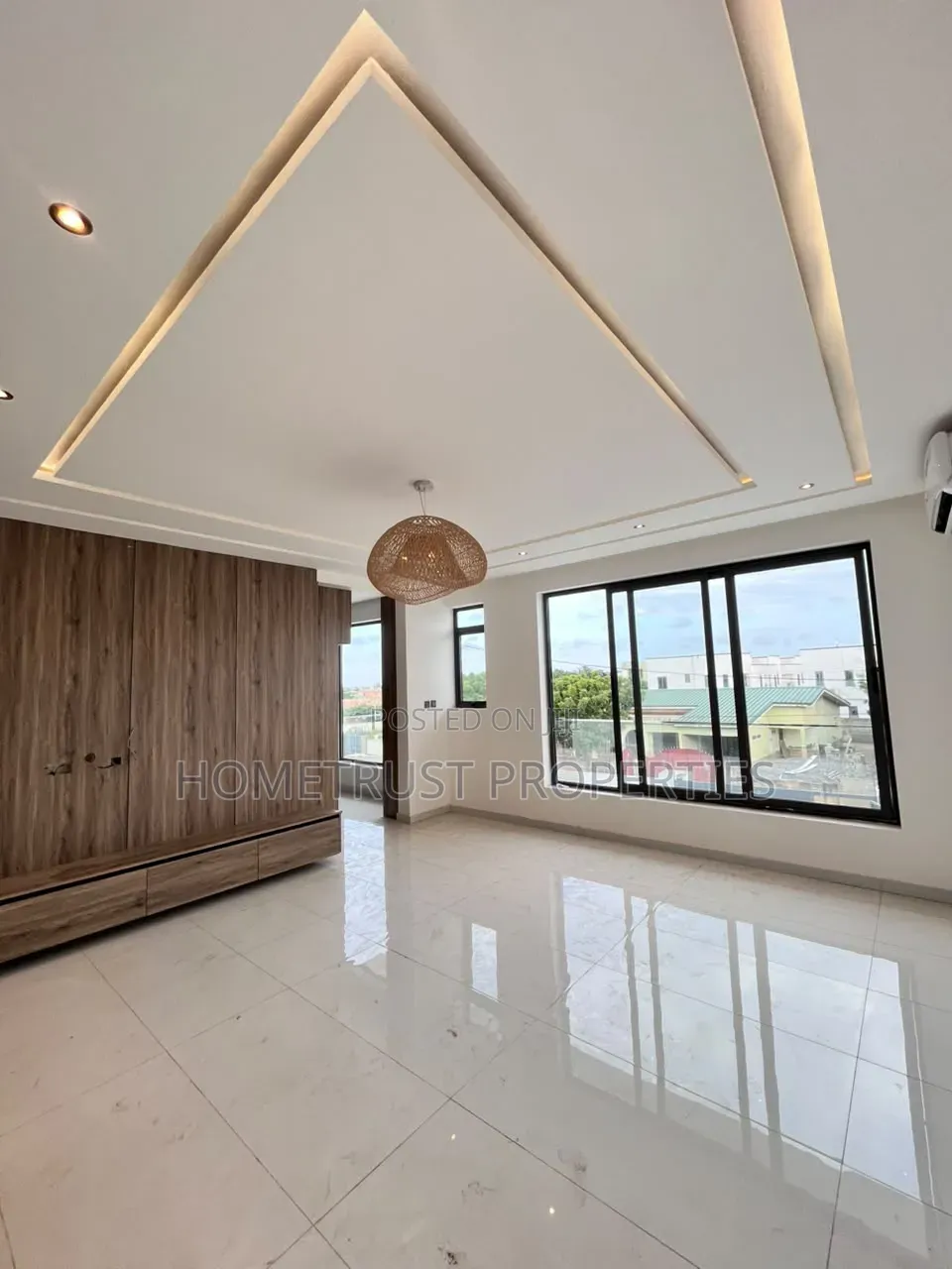 4bdrm Duplex in East Legon, Boundary Road Area for sale in Boundary Road Area