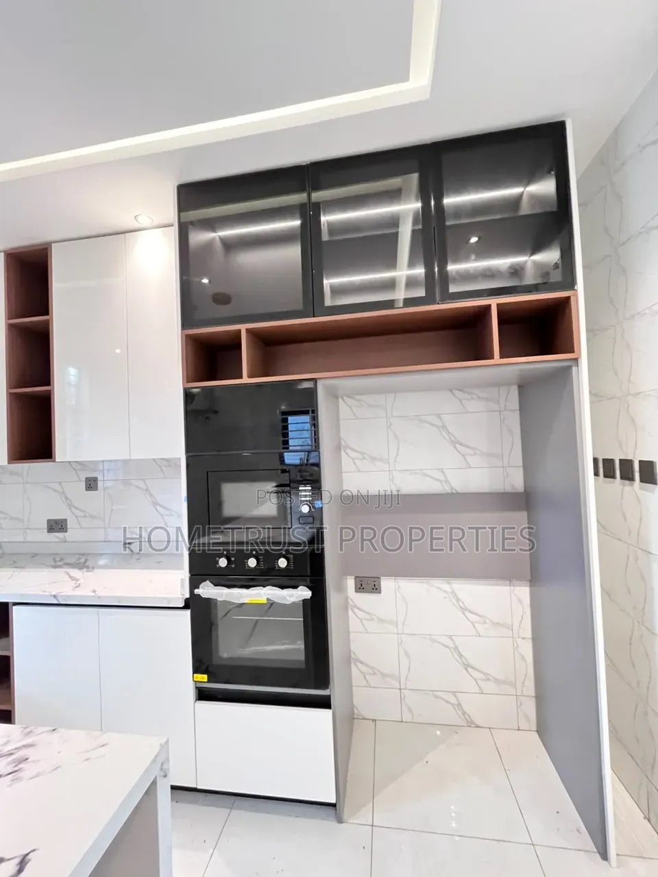 4bdrm Duplex in East Legon, Boundary Road Area for sale in Boundary Road Area