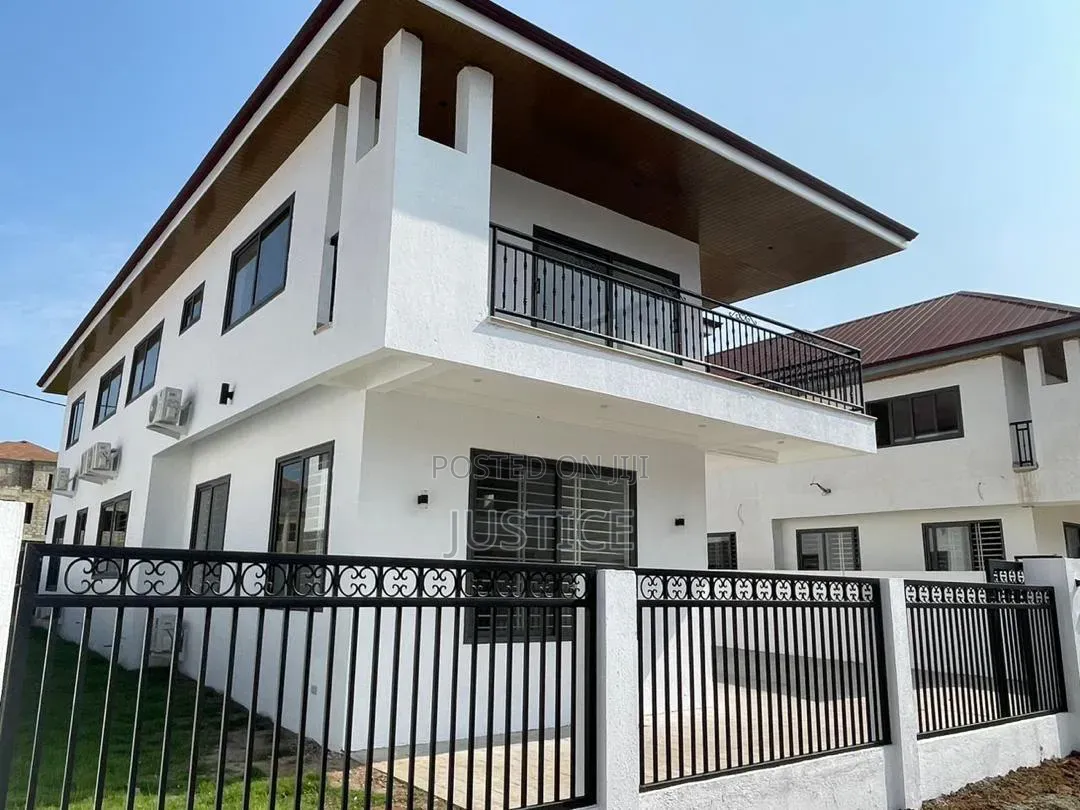 3bdrm Duplex in Adenta Aviation, SDA Area for rent in SDA Area