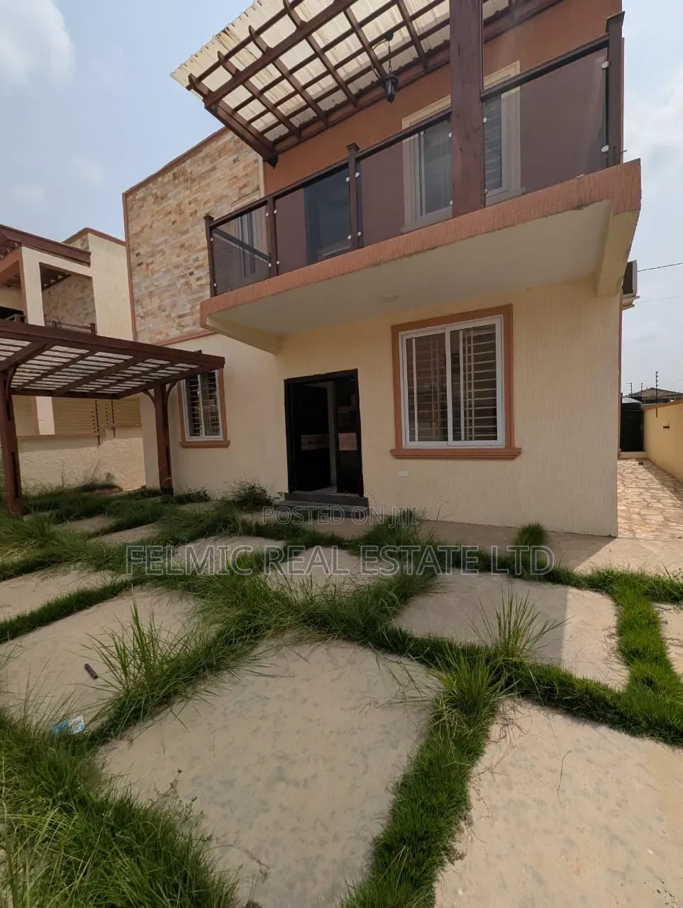 3bdrm Duplex in Felmic Real Estate, Mile 7 for rent in Mile 7
