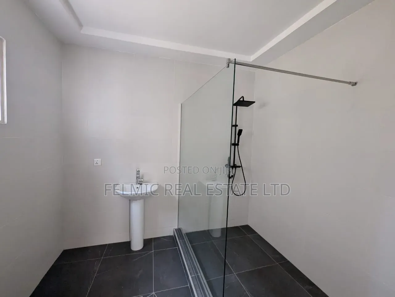 3bdrm Duplex in Felmic Real Estate, Mile 7 for rent in Mile 7