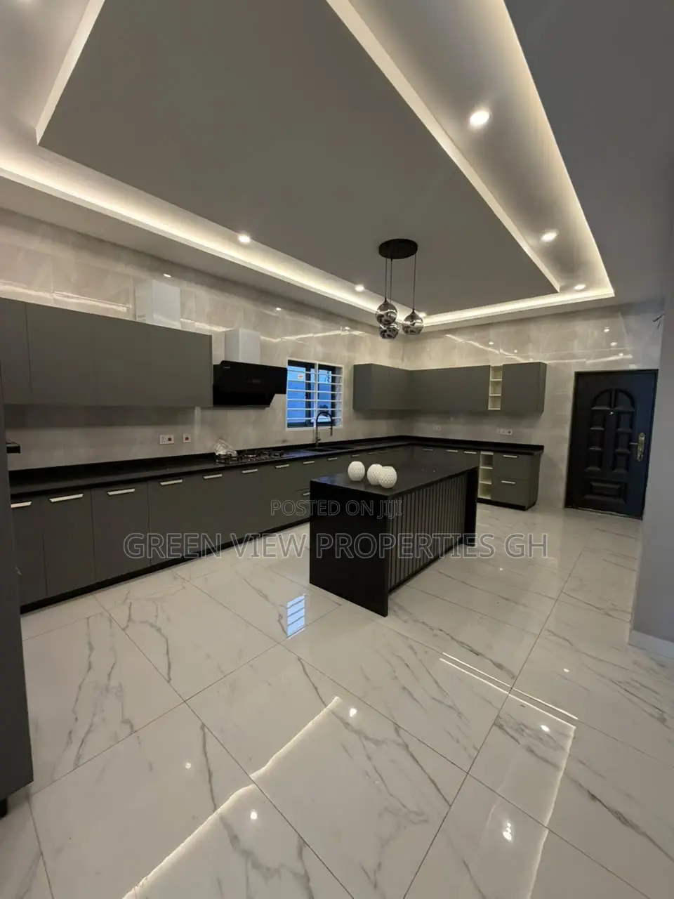 4bdrm Duplex in East Legon for sale in East Legon