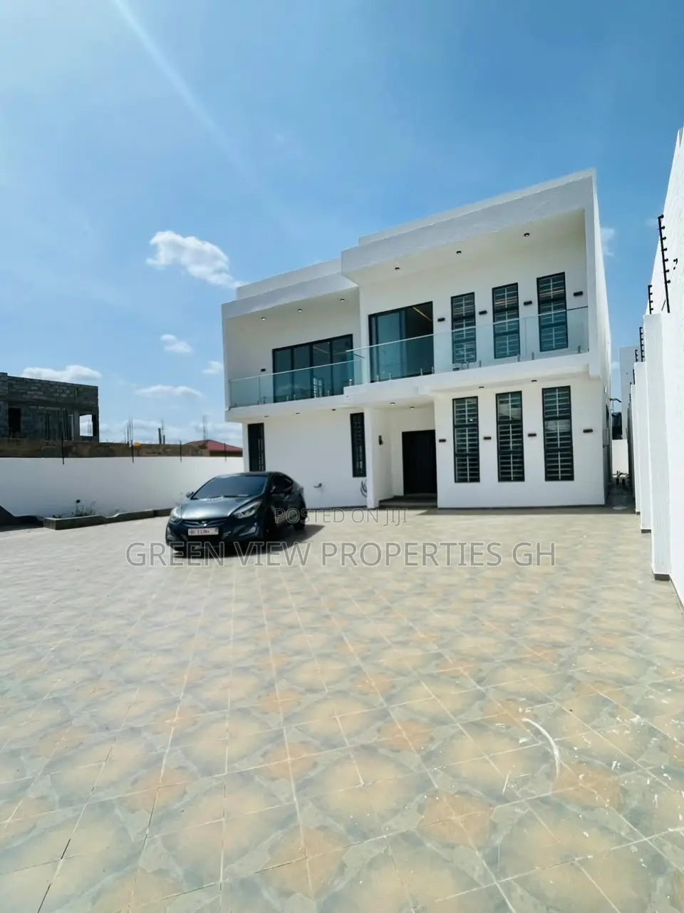 4bdrm Duplex in East Legon for sale in East Legon