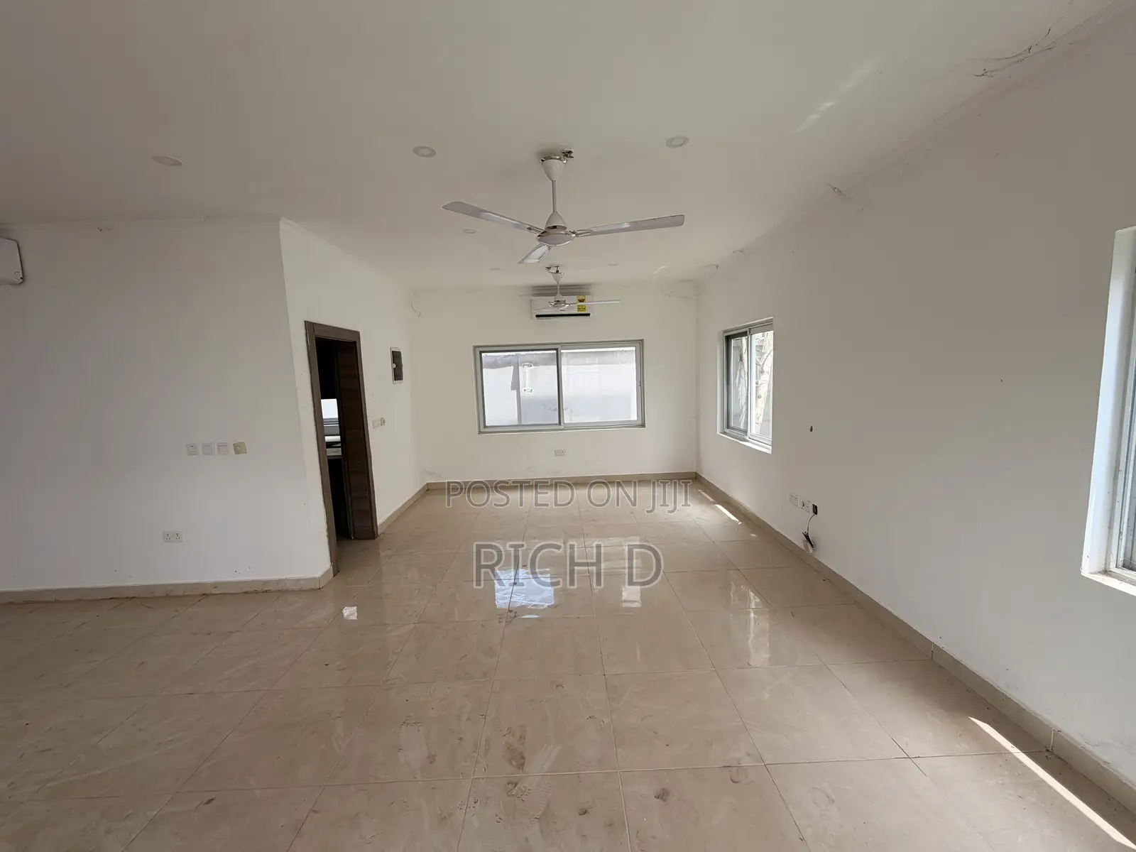 5bdrm House in The Greens Estate, Community 25 for rent in Community 25