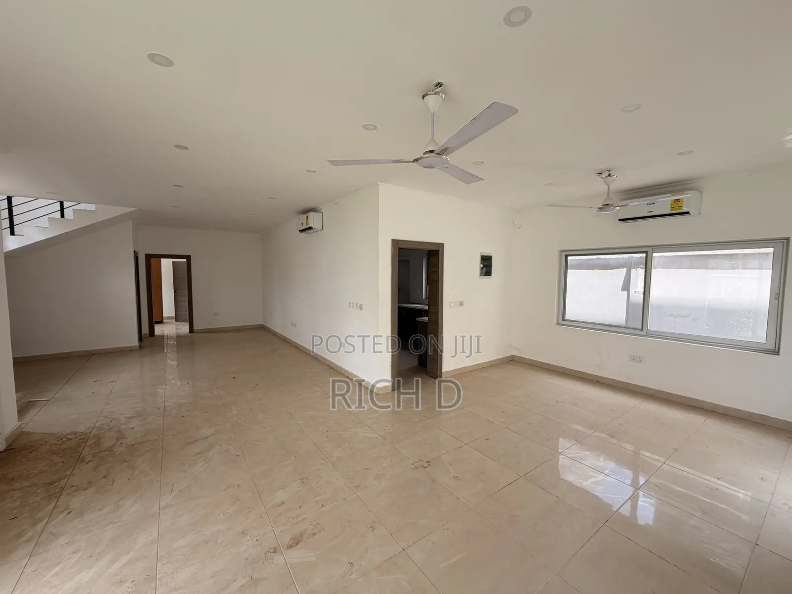 5bdrm House in The Greens Estate, Community 25 for rent in Community 25