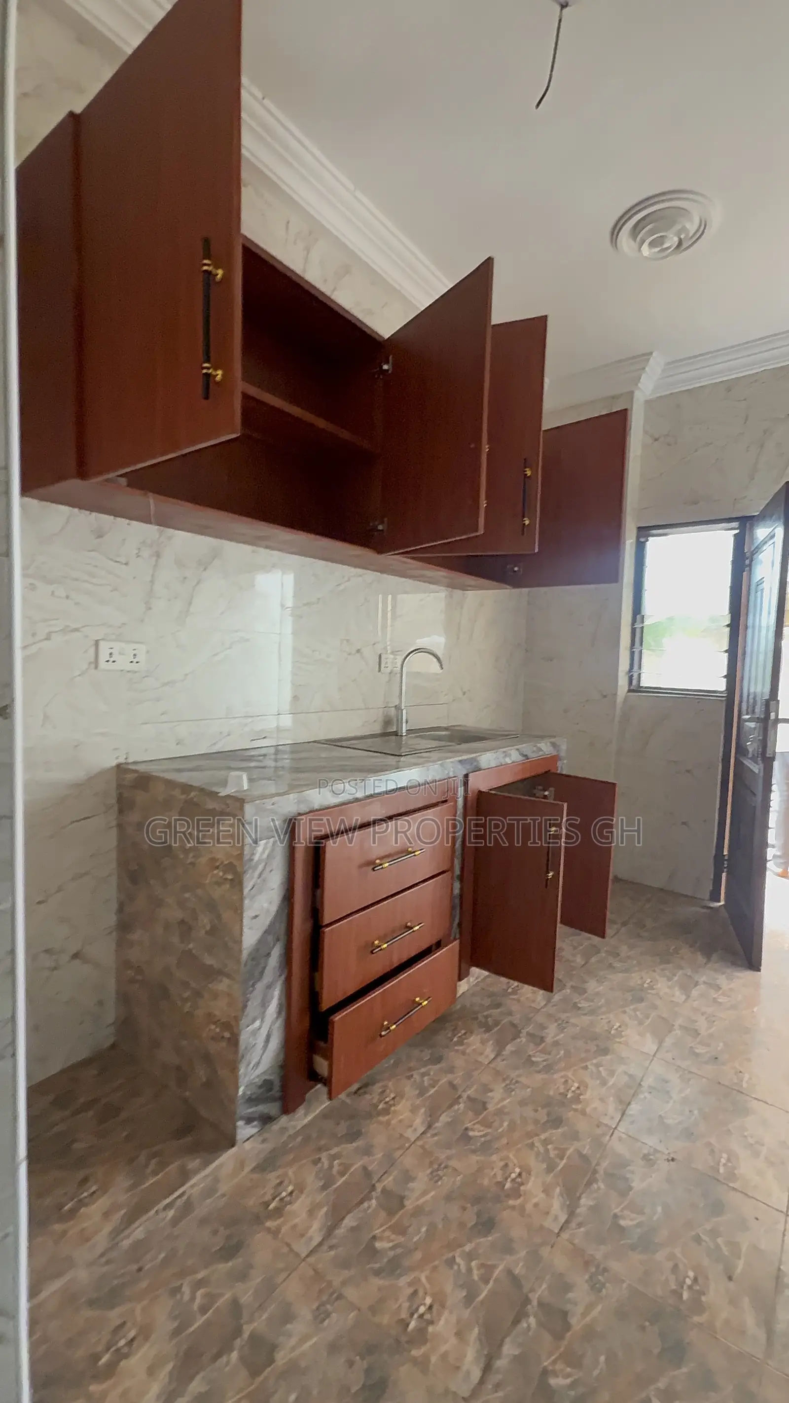 2bdrm Apartment in West Hills Mall Area for rent in West Hills Mall Area