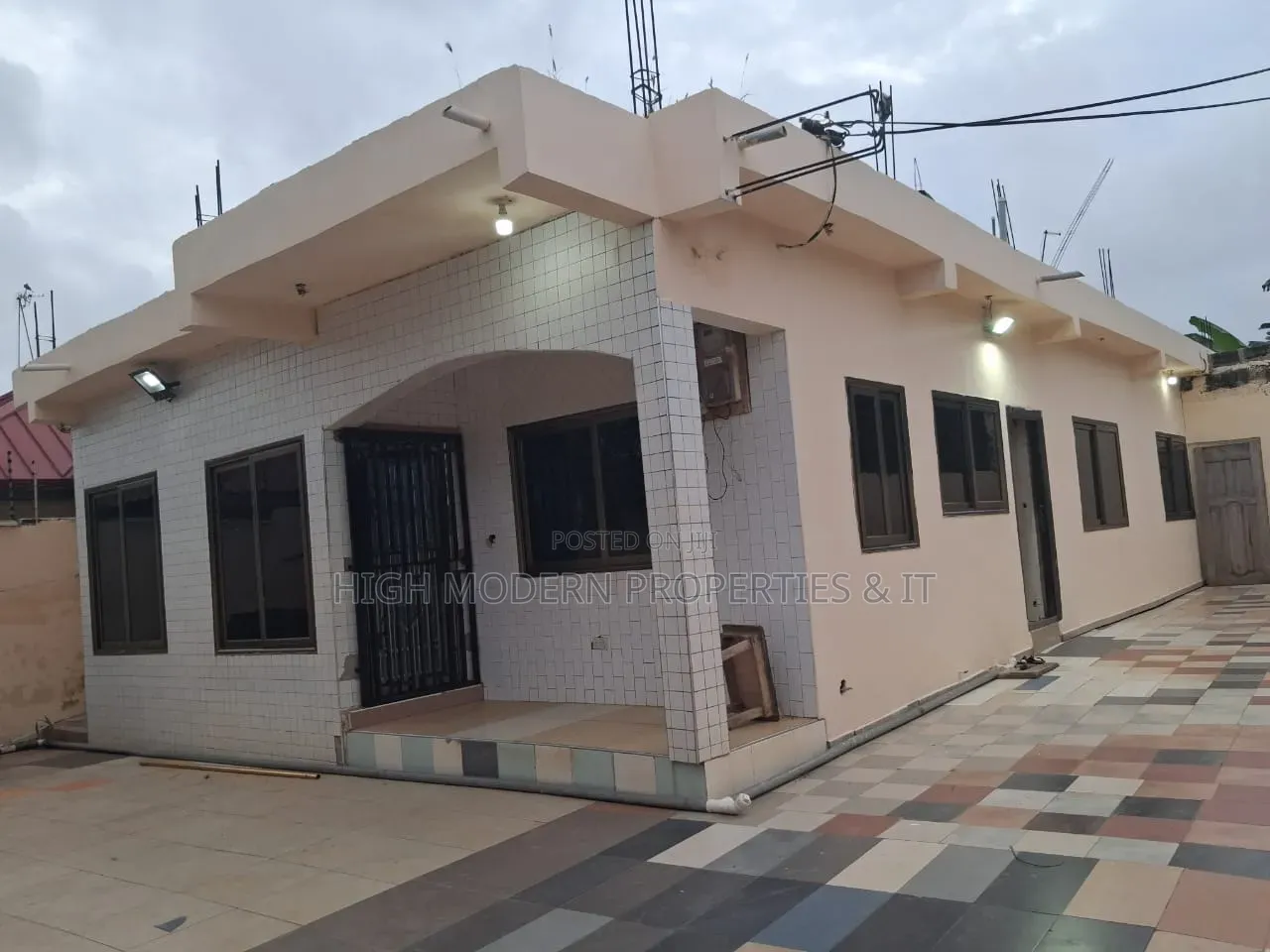 3bdrm House in Baatsona Total for rent in Baatsona Total