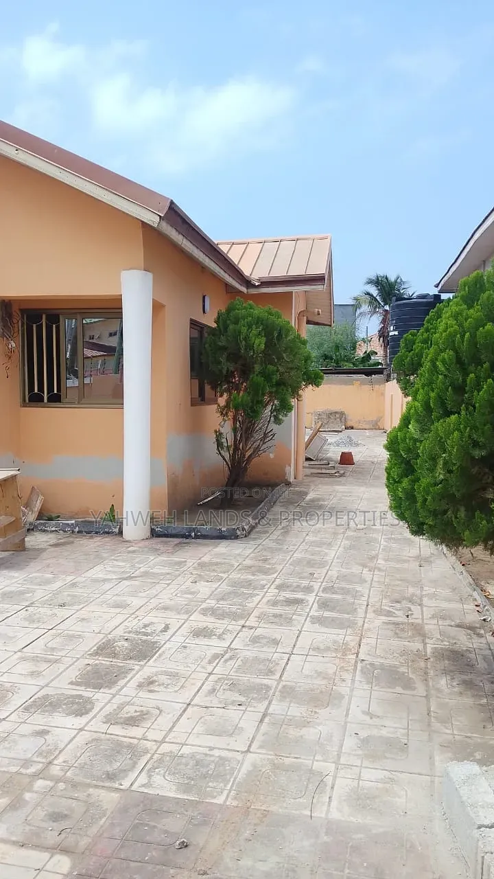4bdrm House in East Airport for rent in Airport Residential Area