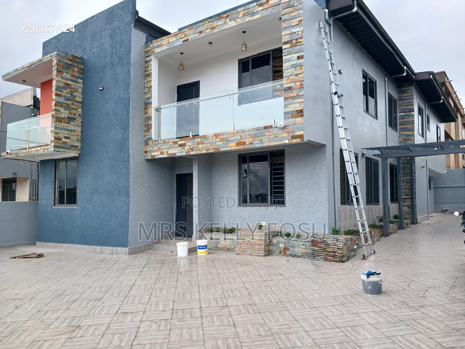 Furnished 5bdrm Apartment in Buokrom Estate F, Kumasi Metropolitan in Kumasi Metropolitan