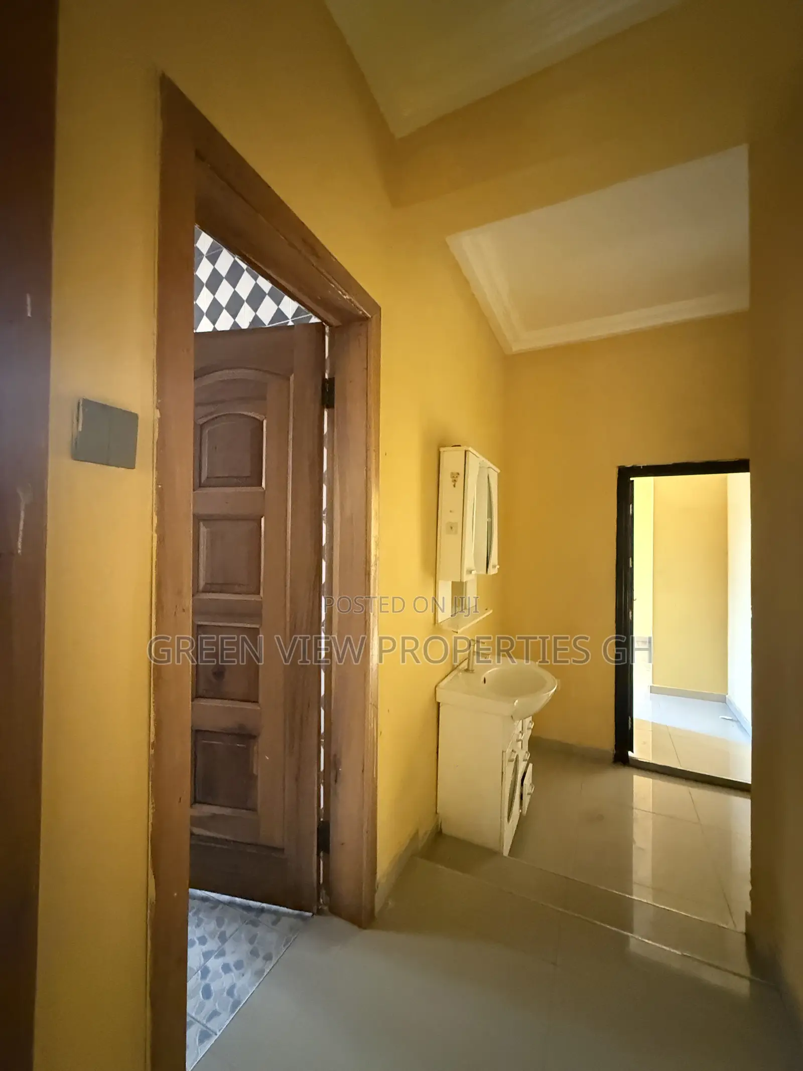 2bdrm Apartment in West Hills Mall Area for rent in West Hills Mall Area