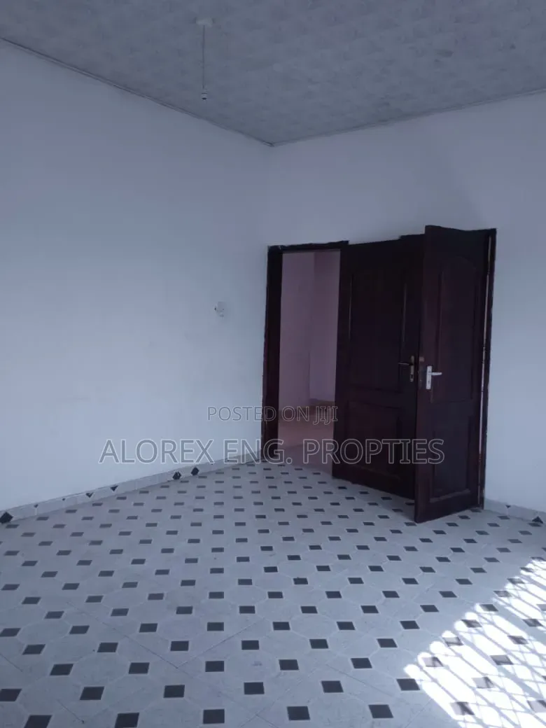 2bdrm Apartment in Adenta, Commandos for rent in Commandos