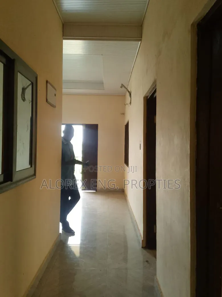2bdrm Apartment in Adenta, Commandos for rent in Commandos