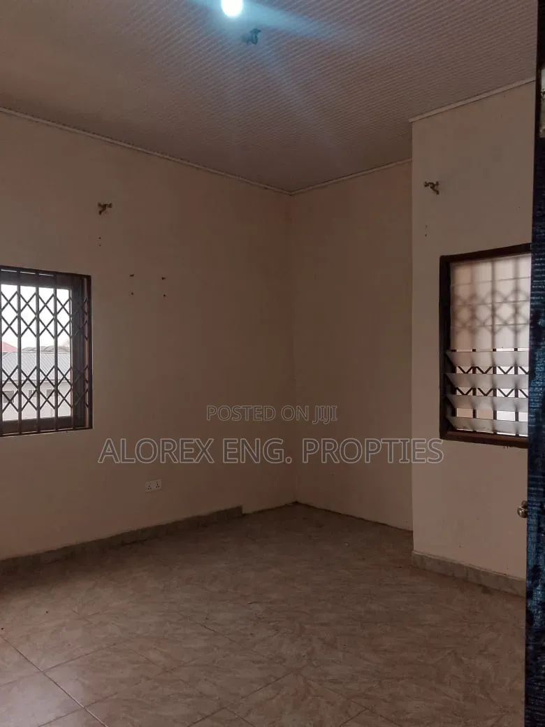 2bdrm Apartment in Adenta, Commandos for rent in Commandos