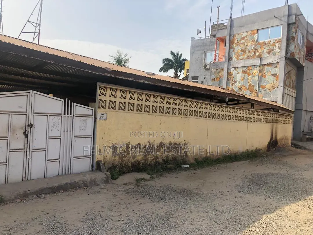4bdrm House in Felmic Real Estate for sale in Awudome Estate