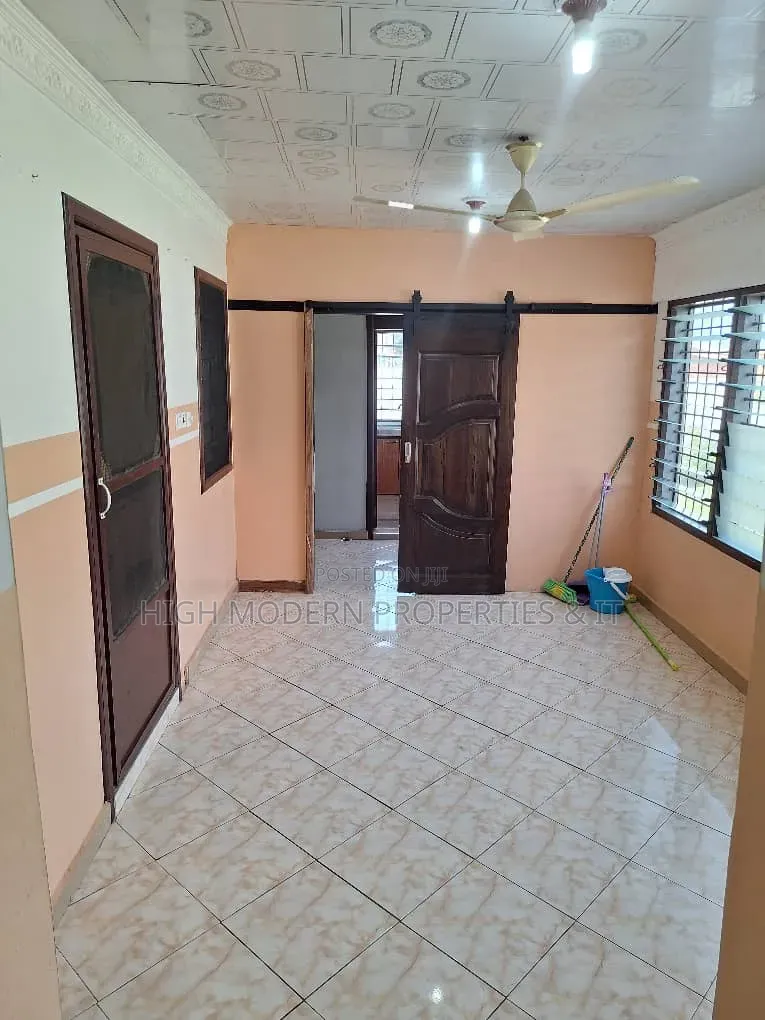 3bdrm Apartment in Teshie Century Road, GREDA Estate for rent in GREDA Estate