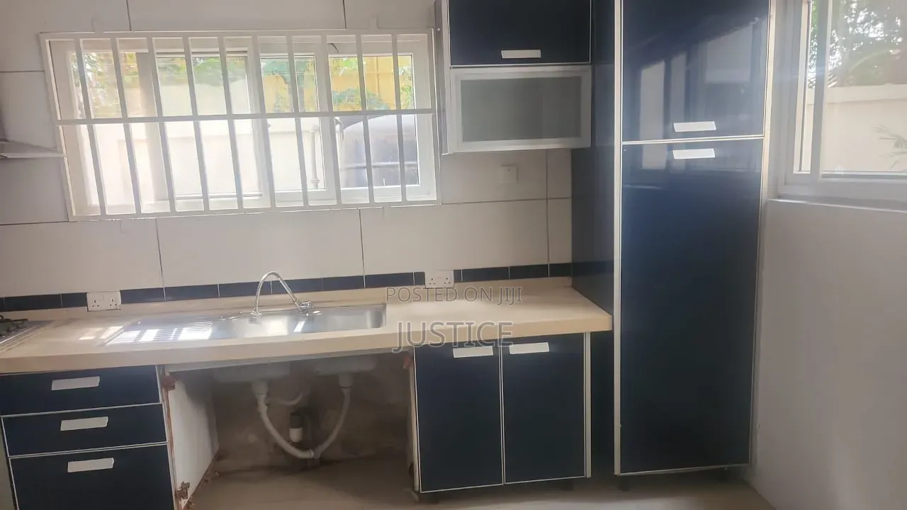 4bdrm House in Abelemkpe, Methodist Church Area for rent in Methodist Church Area