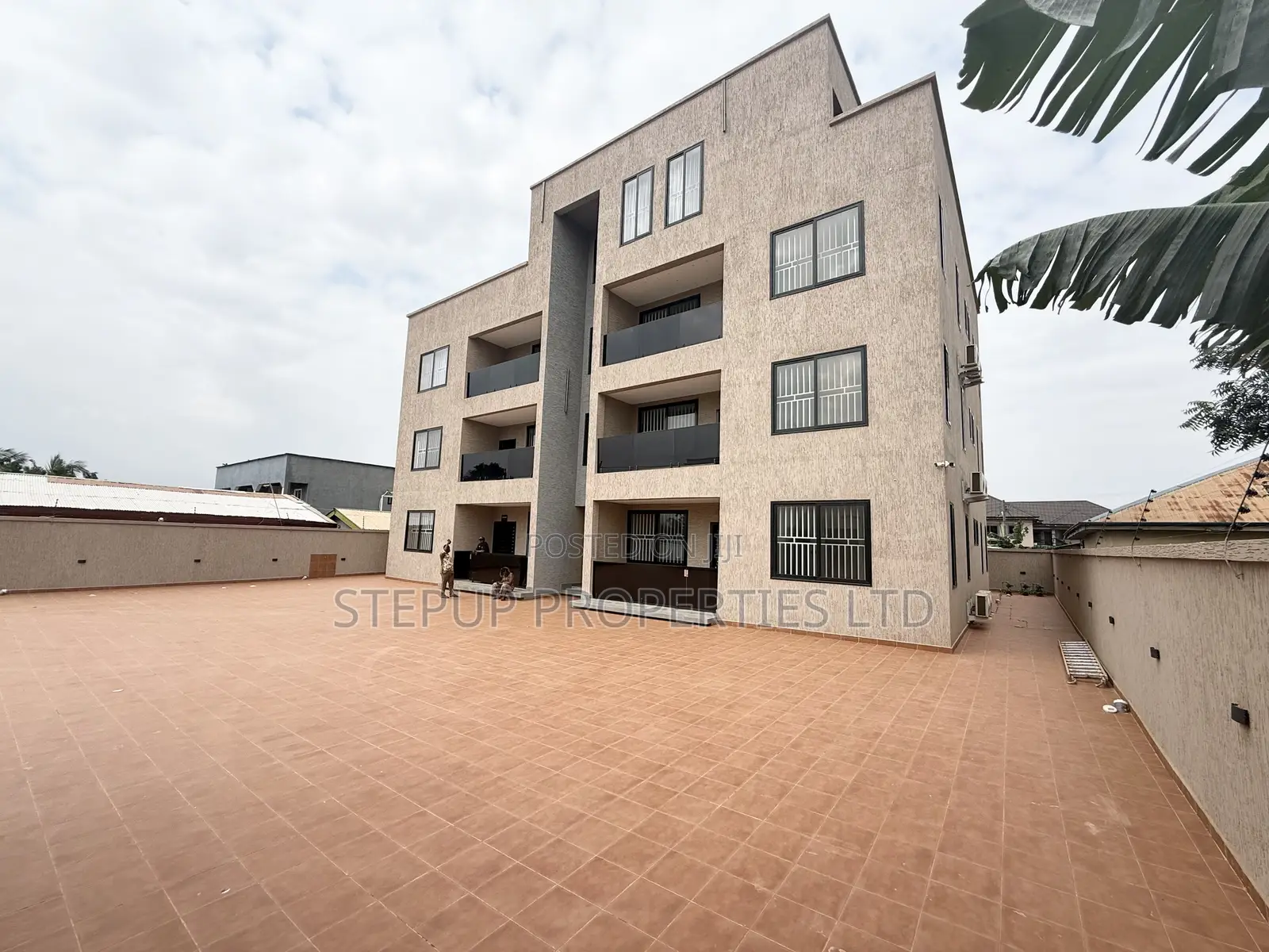 2bdrm Apartment in Adenta, Amrahia for rent in Amrahia