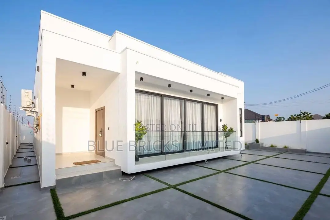 Furnished 3bdrm House in School Junction for sale in School Junction
