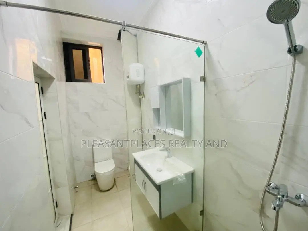 2bdrm Apartment in Pleasantplaces And, Abelemkpe for rent in Abelemkpe