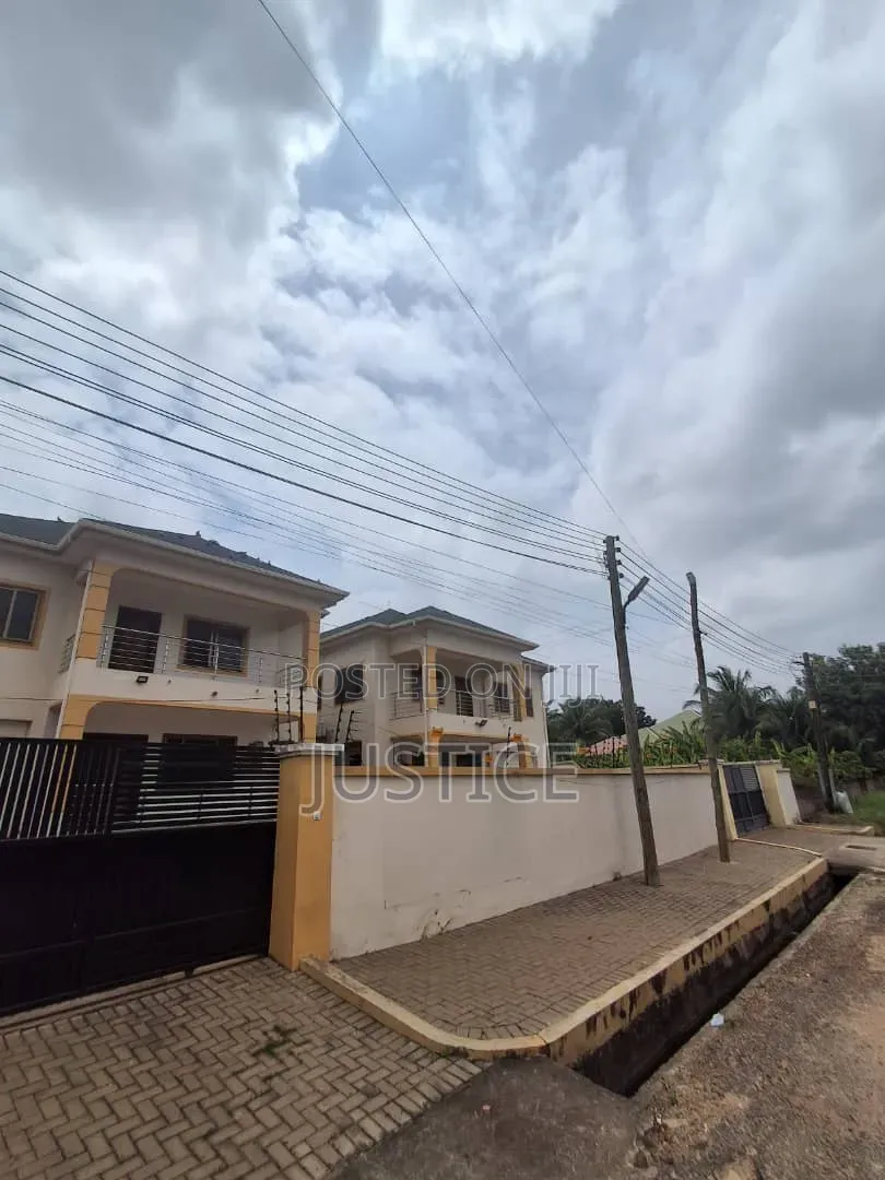 3bdrm House in West Legon, Police Station for rent in Police Station