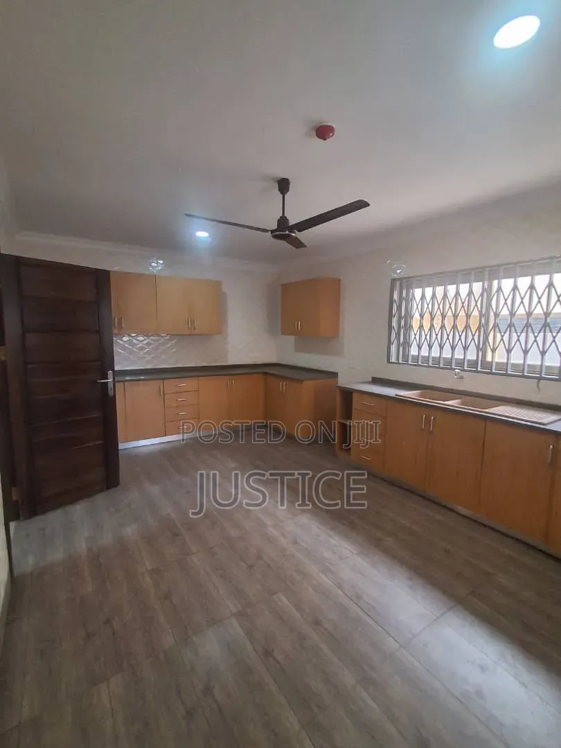 3bdrm House in West Legon, Police Station for rent in Police Station