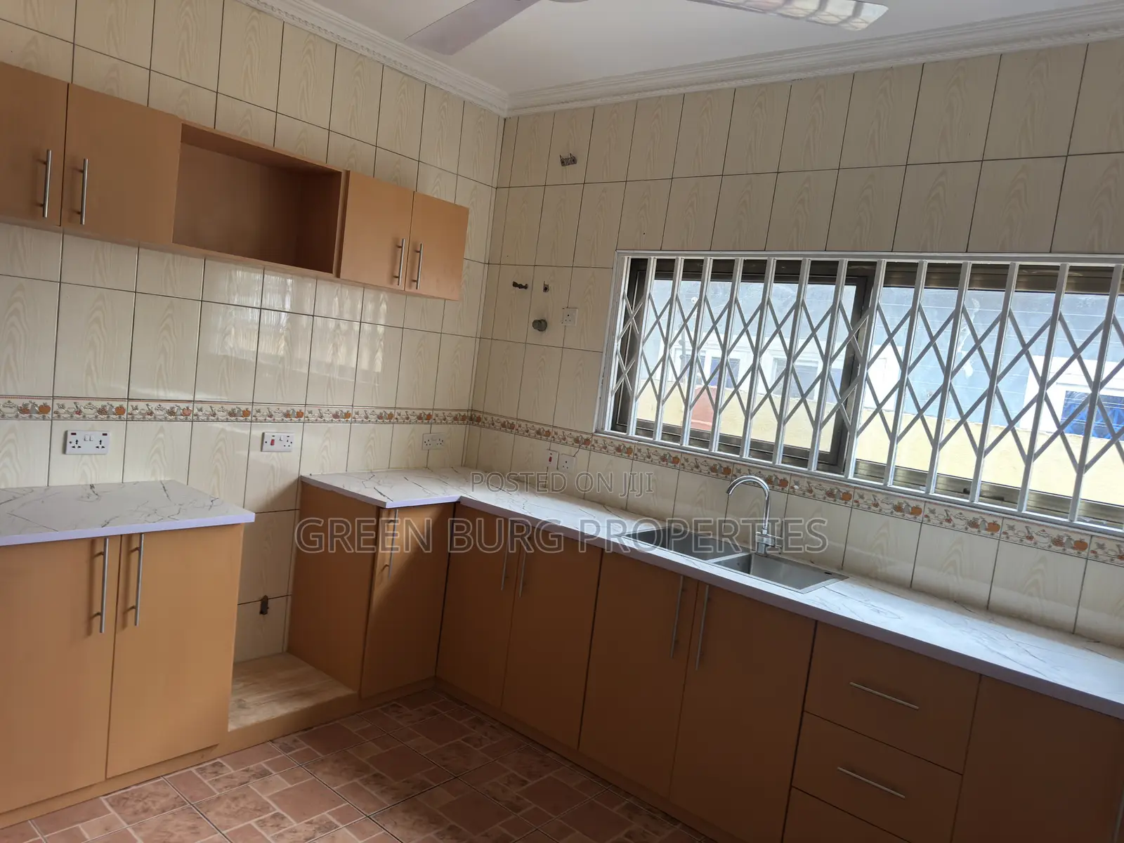 3bdrm House in Green, East Legon for rent in East Legon