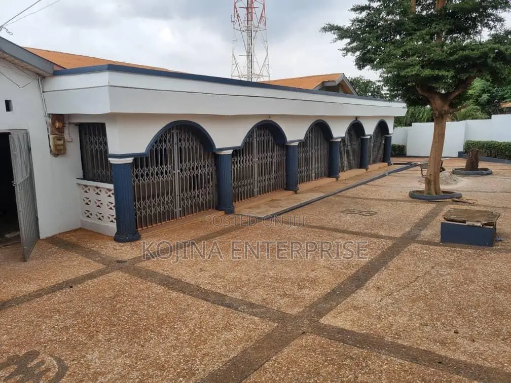 5bdrm House in Ahenema Kokoben, Kumasi Metropolitan for rent in Kumasi Metropolitan