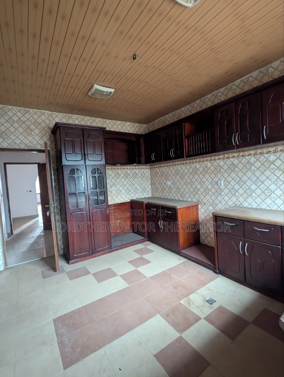 3bdrm Apartment in Pokuase for rent in Pokuase