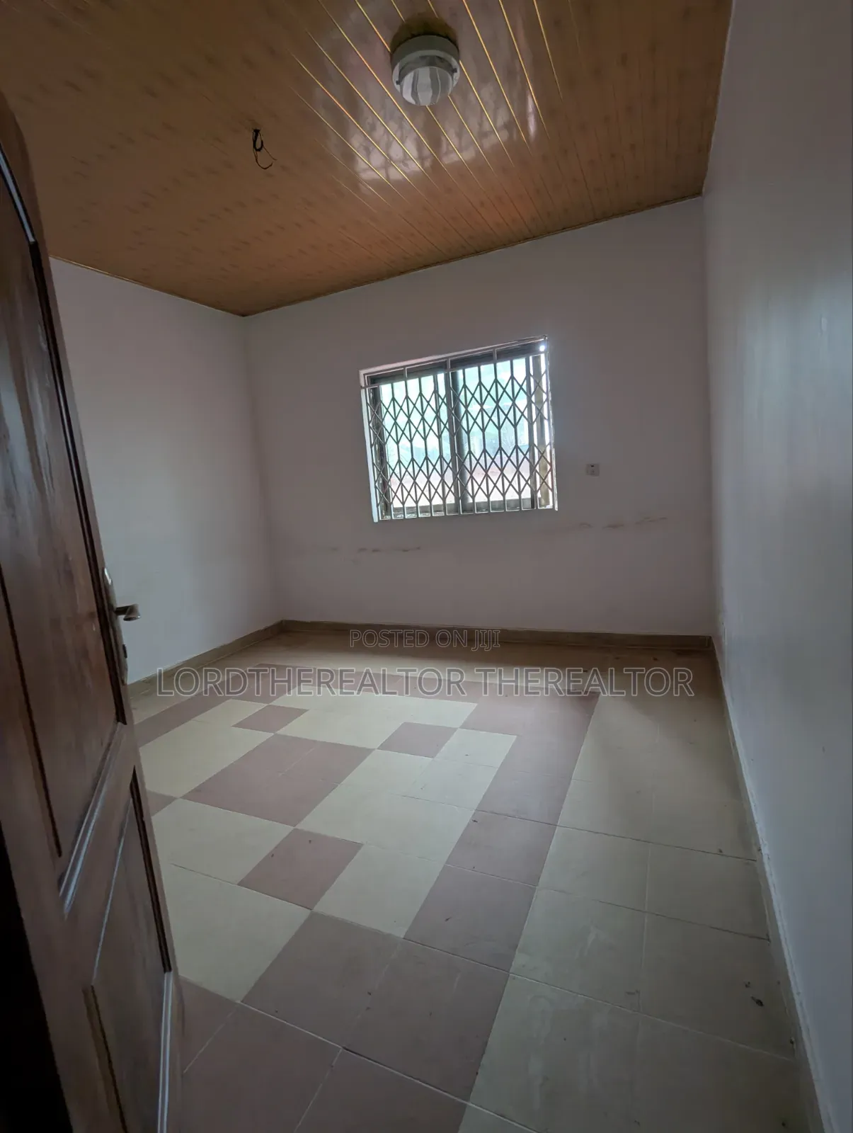 3bdrm Apartment in Pokuase for rent in Pokuase