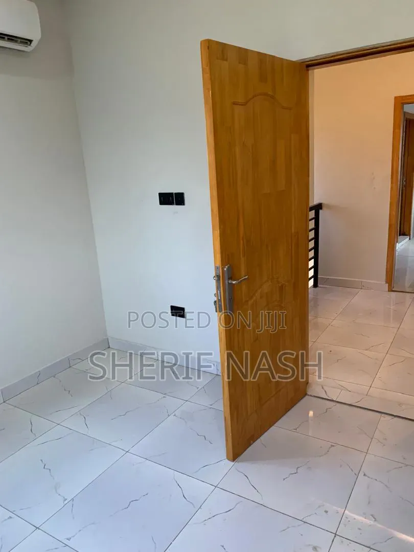 3bdrm Duplex in Ashaly Botwe, Accra Metropolitan for rent in Accra Metropolitan