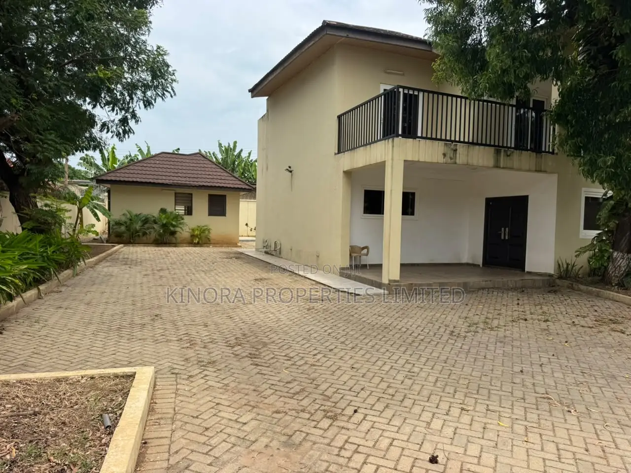 5bdrm Condo in Cantonment, Cantonments for rent in Cantonments