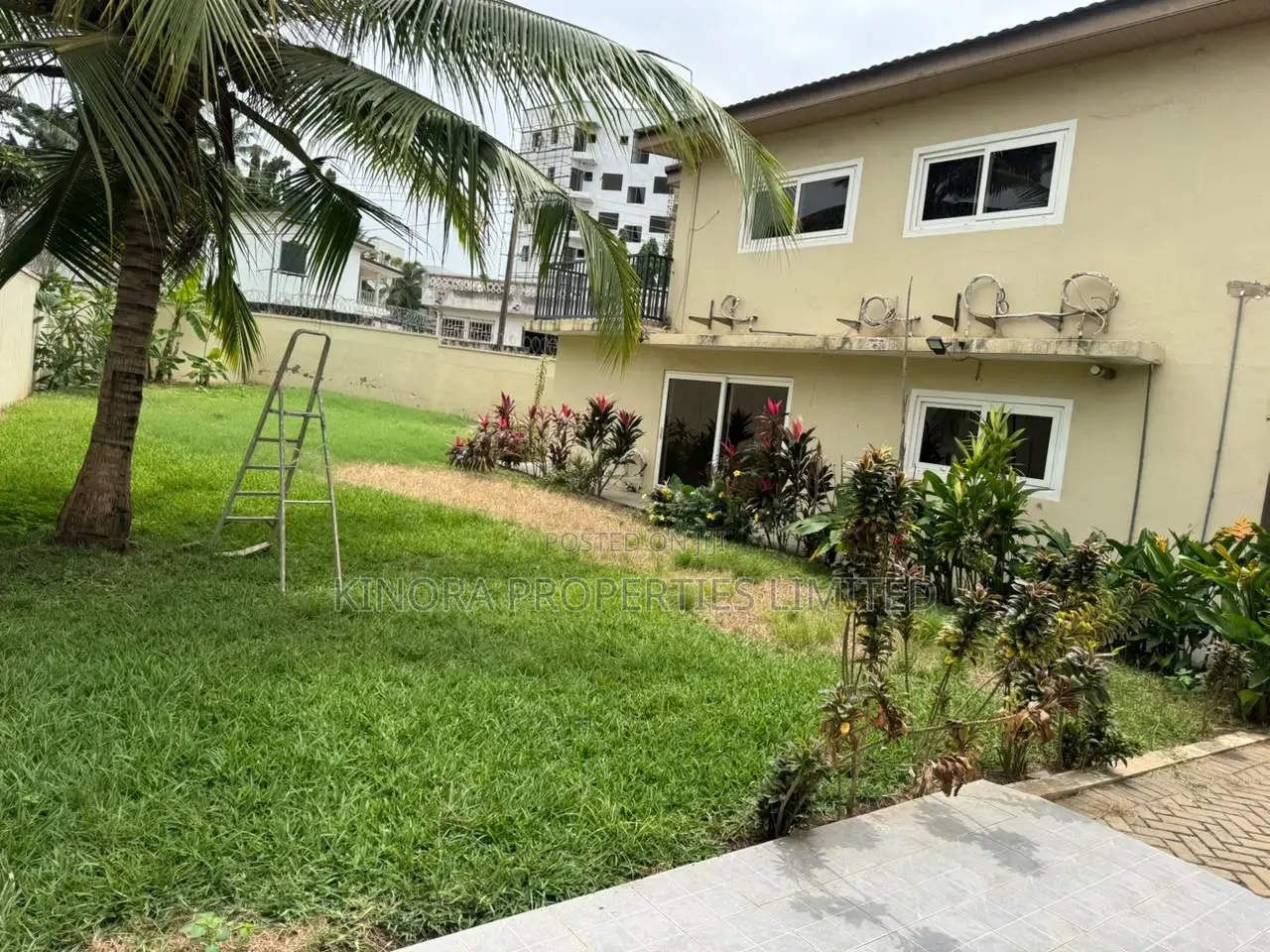 5bdrm Condo in Cantonment, Cantonments for rent in Cantonments